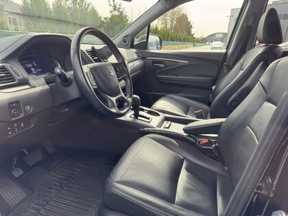 used 2019 Honda Pilot car, priced at $31,487