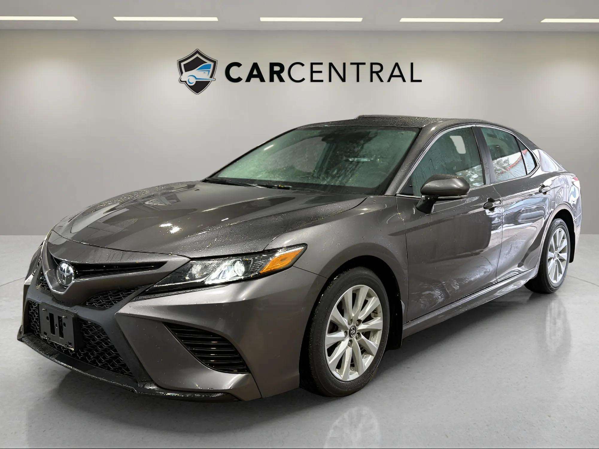 2019 Toyota Camry SE FWD
