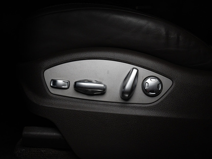 used 2018 Porsche Macan car, priced at $31,900