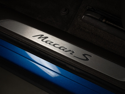 used 2018 Porsche Macan car, priced at $31,900