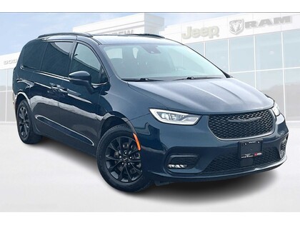 2022 Chrysler Pacifica Touring AWD