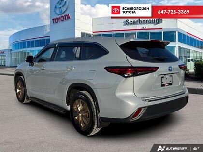 used 2023 Toyota Highlander car, priced at $50,995
