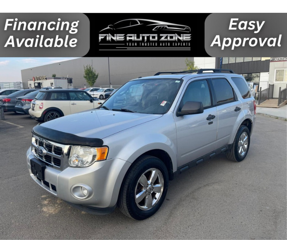 2011 Ford Escape XLT AWD V6 : Low Mileage
