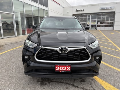 used 2023 Toyota Highlander car, priced at $42,795