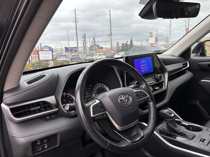 used 2023 Toyota Highlander car, priced at $42,795
