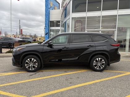 used 2023 Toyota Highlander car, priced at $42,795