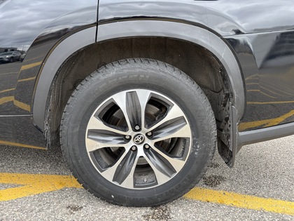 used 2023 Toyota Highlander car, priced at $42,795