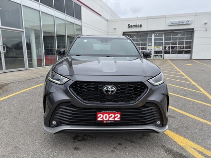 used 2022 Toyota Highlander car, priced at $42,995