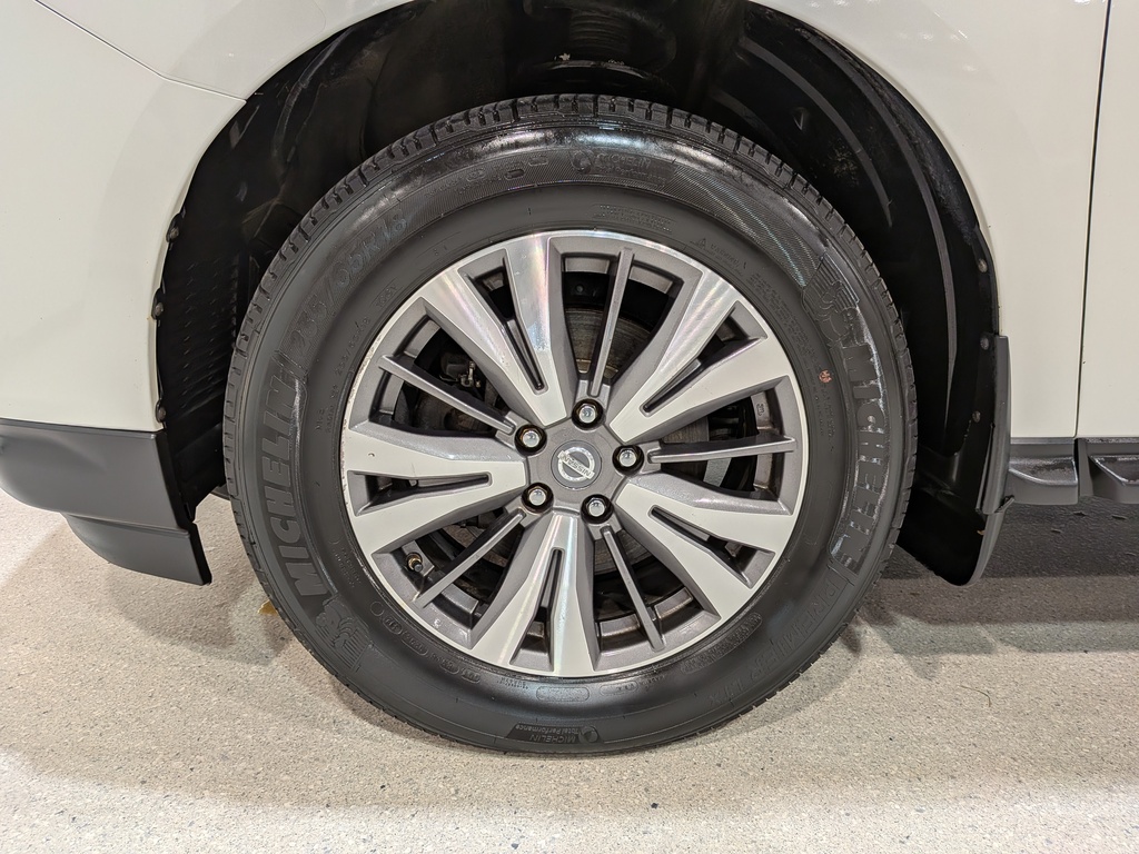 Nissan Pathfinder 2017