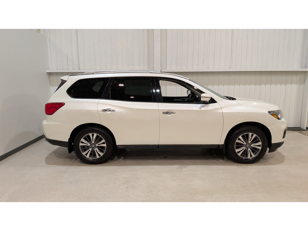 Nissan Pathfinder 2017