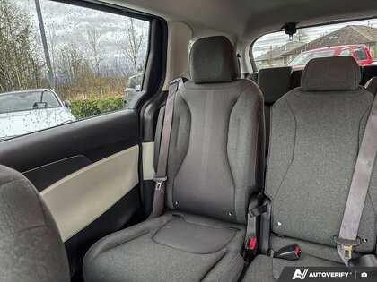 used 2023 Kia Carnival car, priced at $30,995