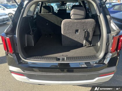 used 2025 Kia Sorento car, priced at $39,999
