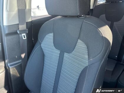 used 2025 Kia Sorento car, priced at $39,999