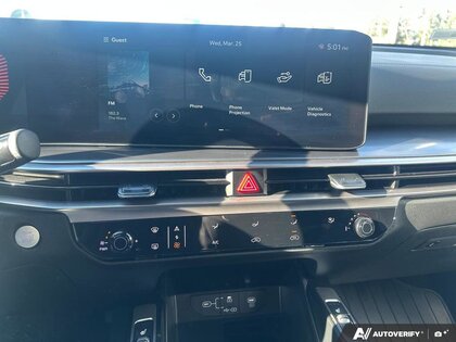 used 2025 Kia Sorento car, priced at $39,999