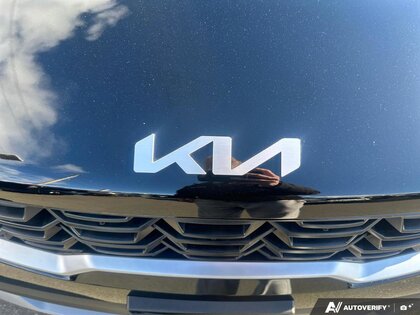 used 2025 Kia Sorento car, priced at $39,999