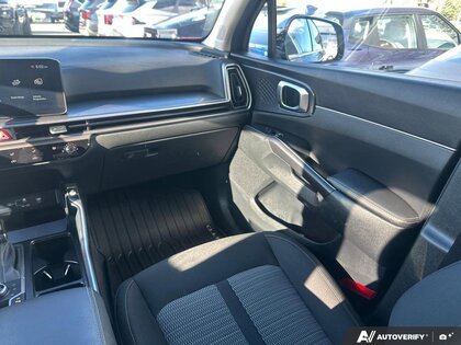 used 2025 Kia Sorento car, priced at $39,999