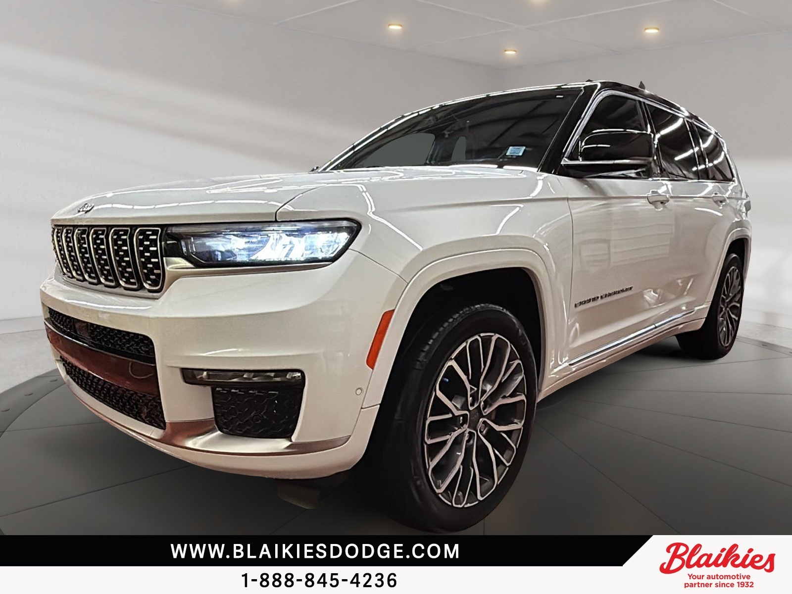 White 2023 Jeep Grand Cherokee L Summit 4WD SUV / Crossover Four-Wheel Drive 8-Speed Automatic