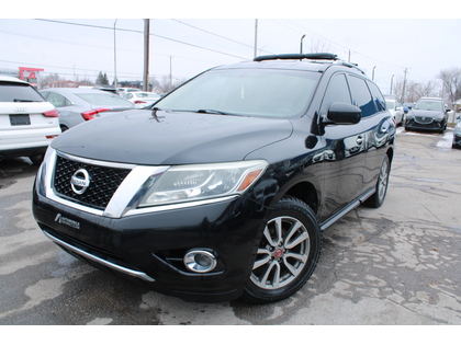 Black 2015 Nissan Pathfinder SV 4WD SUV / Crossover Four-Wheel Drive Automatic