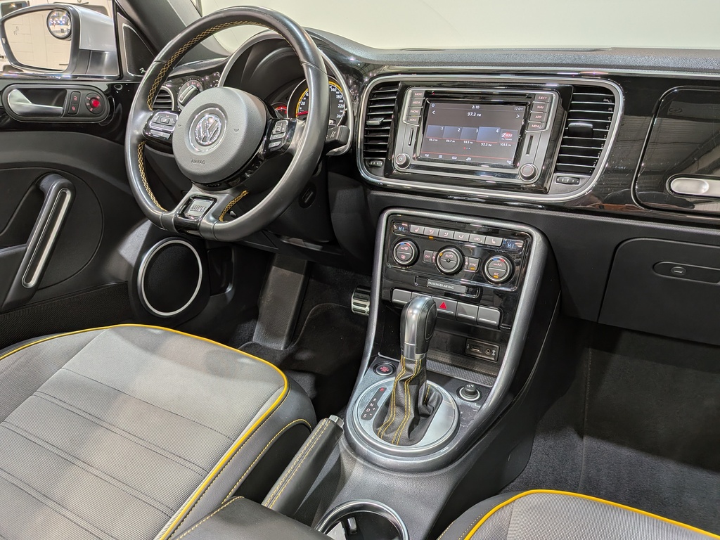 Volkswagen Beetle Convertible 2018