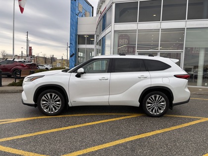 used 2023 Toyota Highlander car, priced at $51,995