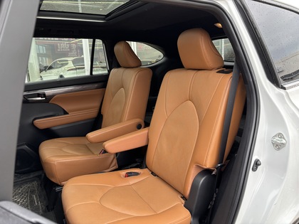 used 2023 Toyota Highlander car, priced at $51,995