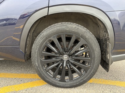 used 2023 Toyota Highlander car, priced at $45,995