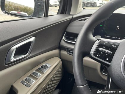 used 2025 Kia Carnival Hybrid car, priced at $52,824