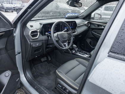 used 2025 Chevrolet TrailBlazer car, priced at $29,895