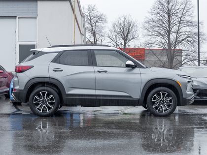 used 2025 Chevrolet TrailBlazer car, priced at $29,895
