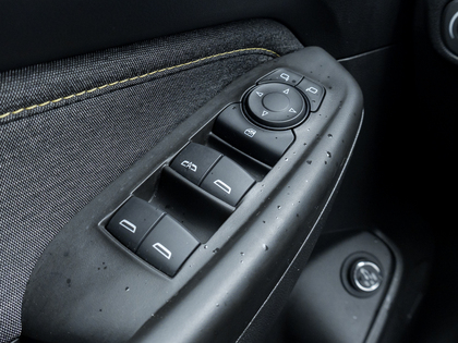 used 2025 Chevrolet TrailBlazer car, priced at $29,895