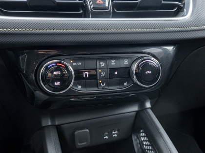 used 2025 Chevrolet TrailBlazer car, priced at $29,895