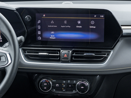 used 2025 Chevrolet TrailBlazer car, priced at $29,895