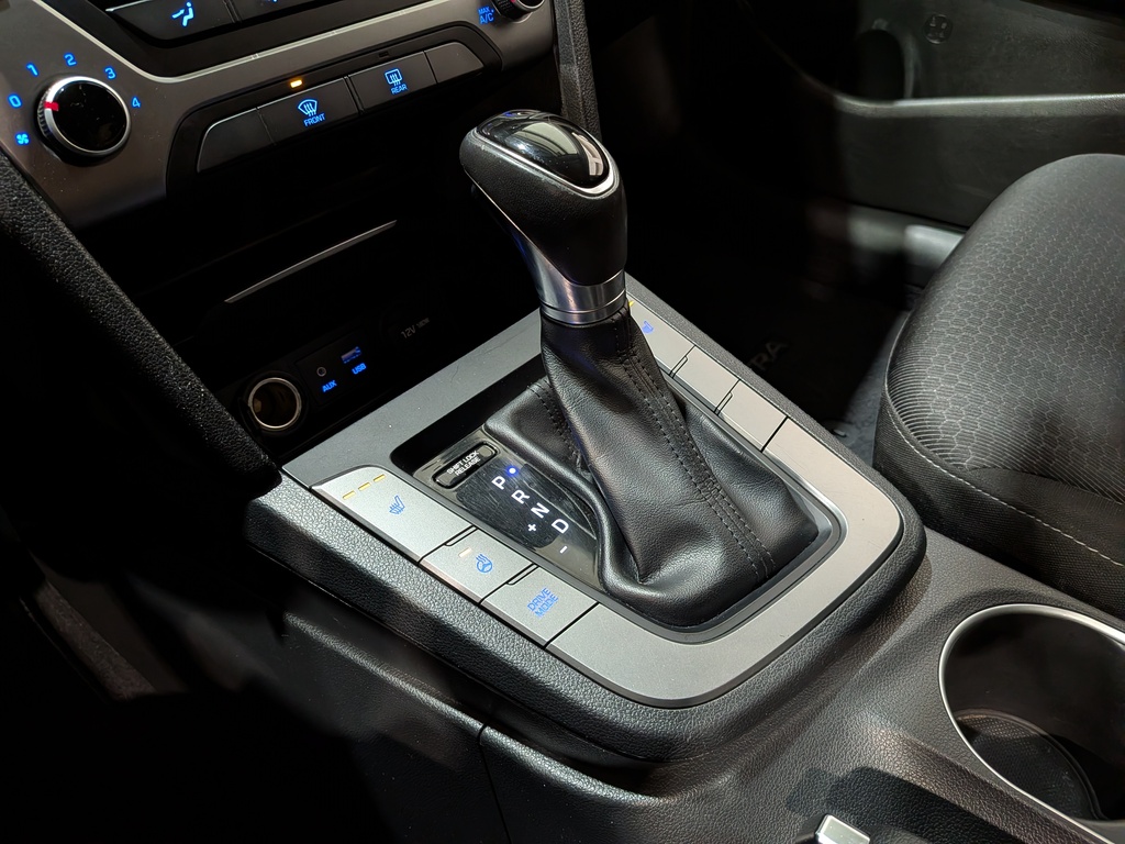 Hyundai Elantra 2017