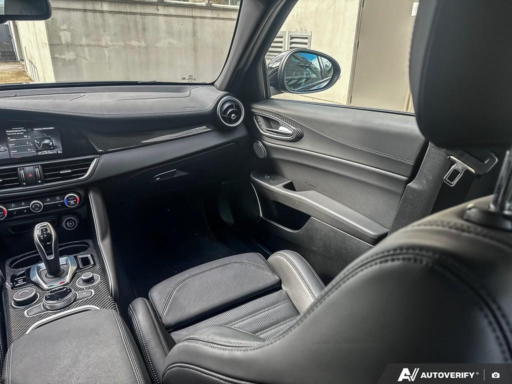 2023 Alfa Romeo Giulia Quadrifoglio RWD, Vancouver, Cash