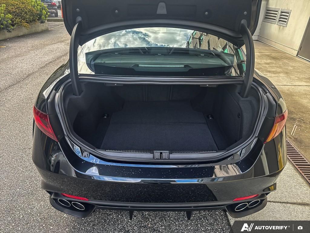 2023 Alfa Romeo Giulia Quadrifoglio RWD, Vancouver, Cash