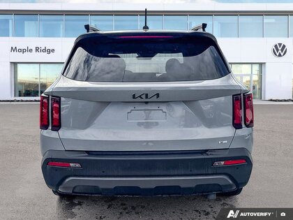 used 2023 Kia Sorento car, priced at $36,895