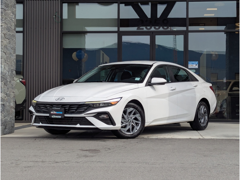 2025 Hyundai Elantra Preferred - No accidents, Heated Seats