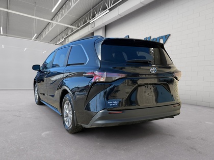 used 2025 Toyota Sienna car, priced at $53,084