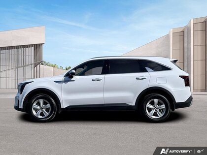 used 2025 Kia Sorento car, priced at $38,900