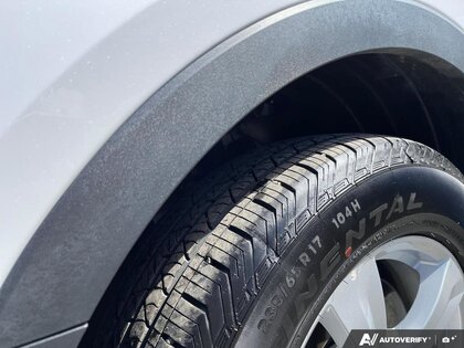 used 2025 Kia Sorento car, priced at $38,900