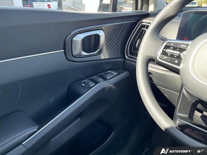 used 2025 Kia Sorento car, priced at $38,900