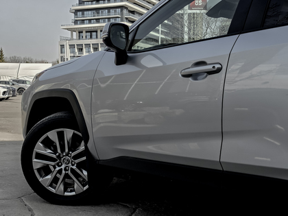 used 2020 Toyota RAV4 car, priced at $31,995