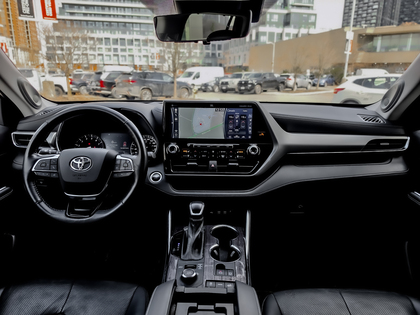 used 2021 Toyota Highlander car, priced at $45,995