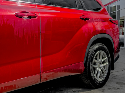 used 2021 Toyota Highlander car, priced at $45,995