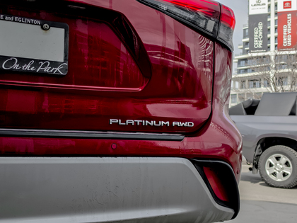 used 2021 Toyota Highlander car, priced at $45,995