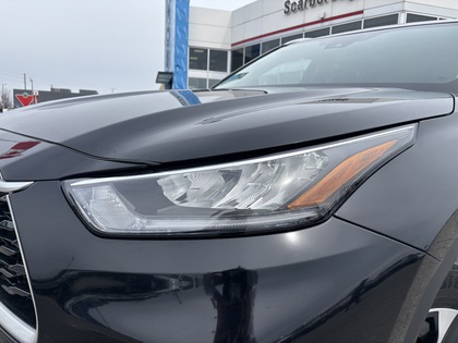 used 2025 Toyota Highlander car, priced at $53,995