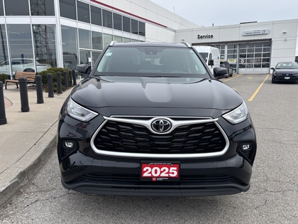 used 2025 Toyota Highlander car, priced at $53,995