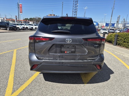 used 2025 Toyota Highlander car, priced at $61,995