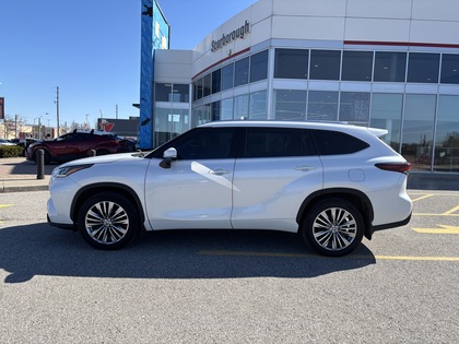 used 2024 Toyota Highlander car, priced at $56,595