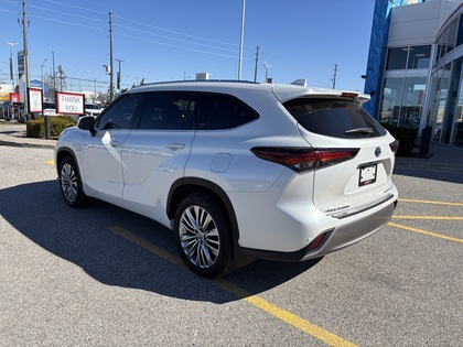 used 2024 Toyota Highlander car, priced at $56,595